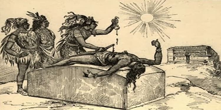 تقديم القربان البشري عند شعب الازتيك لإله الشمس