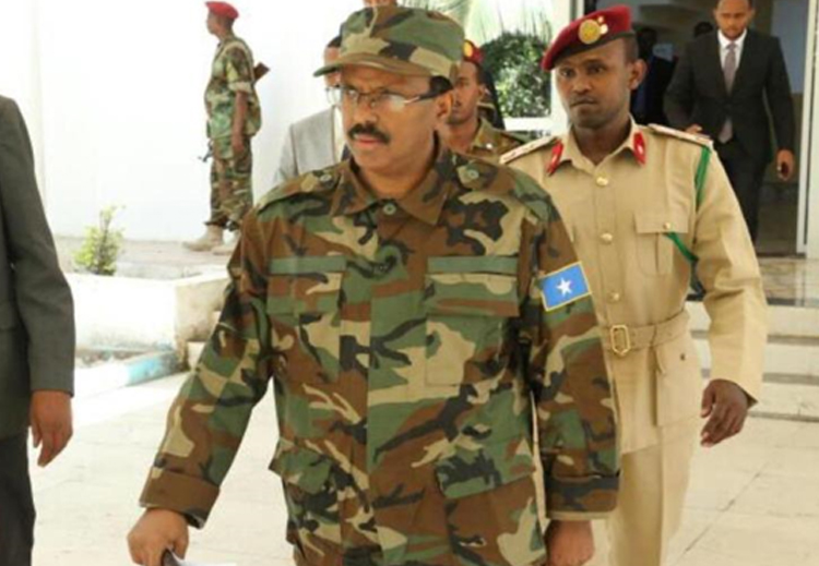 سلّم الرئيس الصومالي فرماجو مناصب أمنية رفيعة لمنشقين حديثين عن &quot;الشباب&quot;