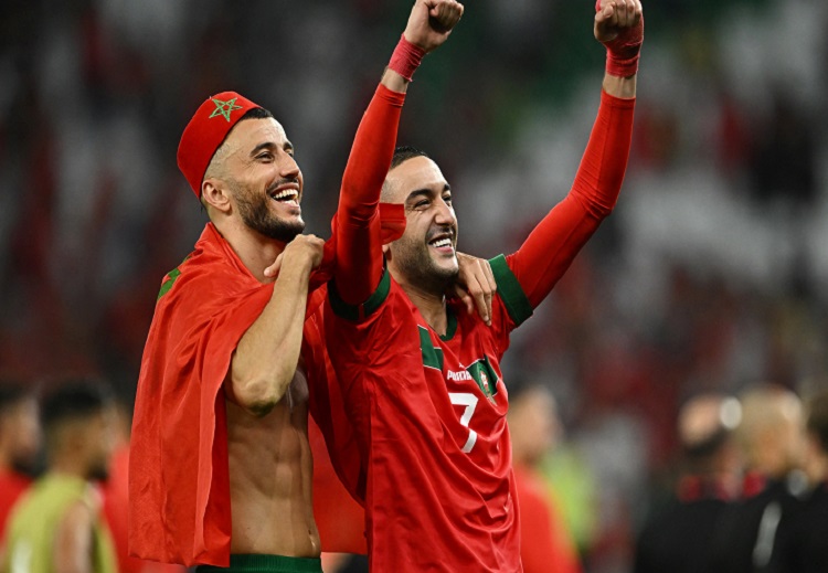 فرحة كبيرة للاعبين المنتخب المغربي بعد الفوز على المنتخب الإسباني