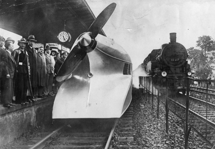 اخترع فاليريان مركبة السكك الحديدية عالية السرعة المسماة &quot;إيراغون&quot;
