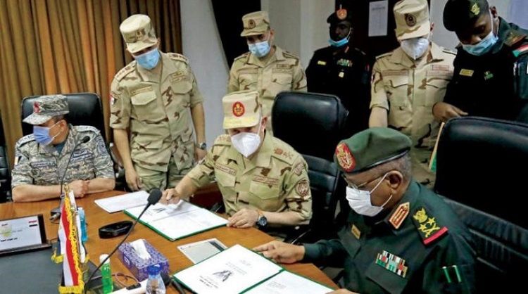 قائدا أركان جيشي مصر والسودان يحضران اختتام فعاليات التدريب المشترك نسور النيل-2