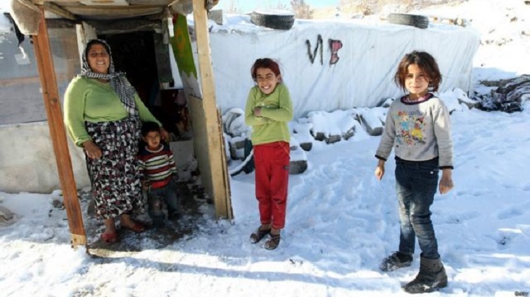 معاناة اللاجئين في فصل الشتاء