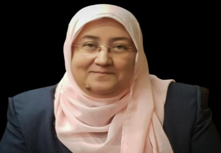 الدكتورة دلال محمود