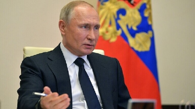 توقيت الخطوة الروسية أثار تساؤلات حول ما إذا كان بوتين يردّ على فرض سقف وشيك على النفط الروسي