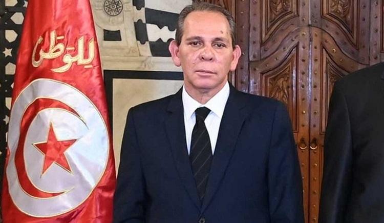 كانت حكومة الحشاني أعلنت تشكيل لجنة للتدقيق في ملفات الانتداب التي عرفتها الإدارة التونسية من (يناير) 2011 إلى (يوليو) 2021