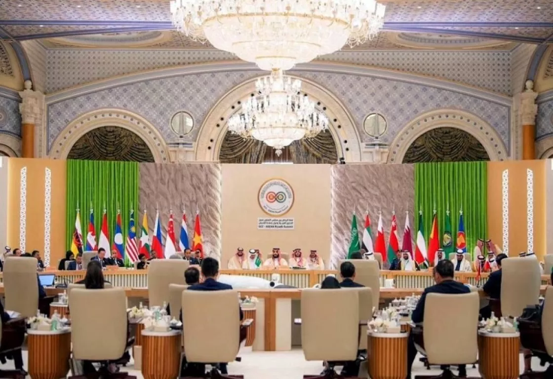 ما المكاسب الاقتصادية والسياسية للتعاون بين الخليج ودول (آسيان)؟