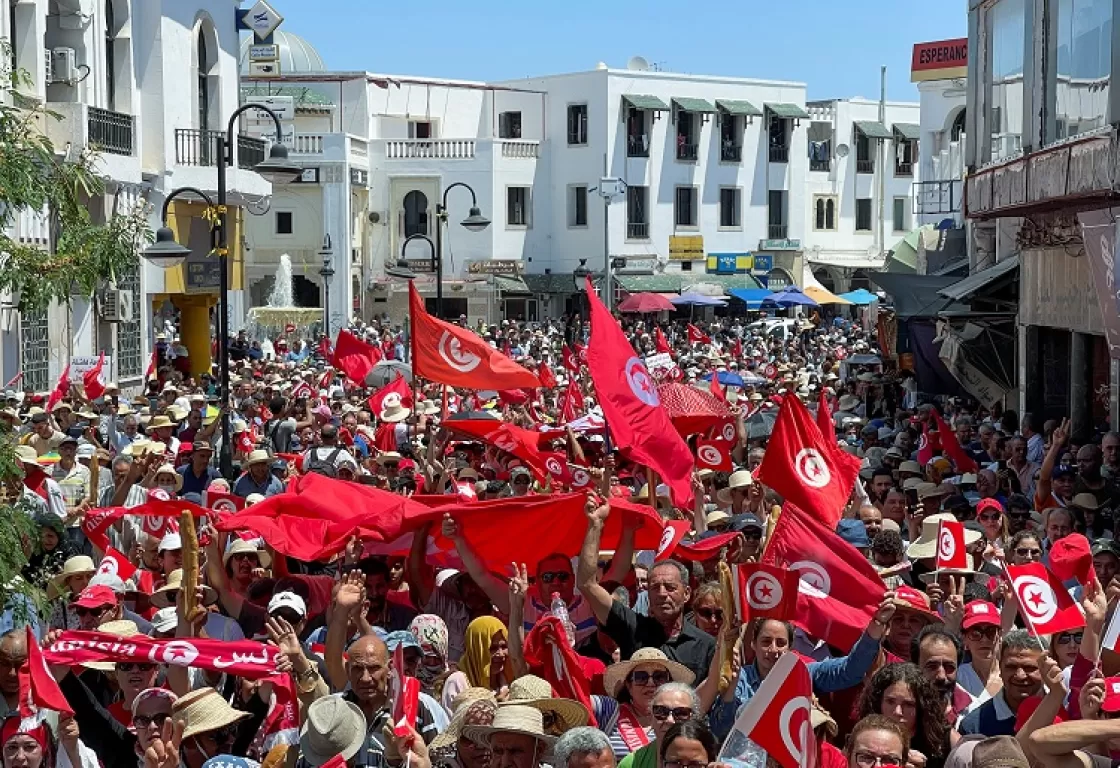 &quot;الاستقواء بالأجنبي&quot; في الحياة السياسية التونسية... المعارضة تحرق آخر أوراقها