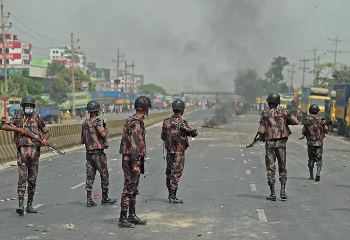 قطع الطرق واشتباكات دامية... جماعة الإخوان تعلن الحرب في بنغلاديش