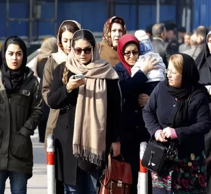 باستخدام تكنولوجيا ذكية... إيران تبدأ إجراءات معاقبة النساء اللواتي ينتهكن قواعد اللباس