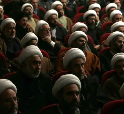 الاتحاد الأوروبي يعلن فرض عقوبات ضد رجل دين ومسؤولين في إيران... تفاصيل