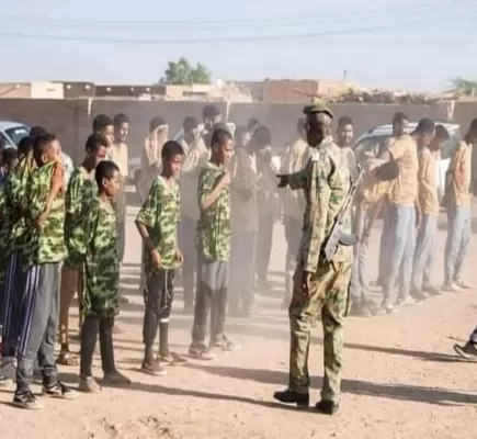 السودان: تجنيد الأطفال في معسكرات الاستنفار يثير جدلاً... ما علاقة الإخوان؟