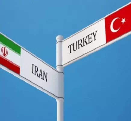 العرب المحاصرون بالأيديولوجيا .. دينية إيران وقومية تركيا