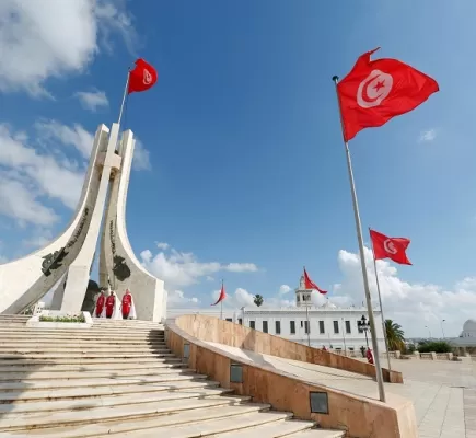 تونس تواصل قطع أوصال (أنستالينغو)... اعتقال محام بتهمة استباحة الأمن القومي