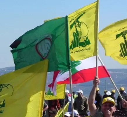 الأهالي ينتفضون ضد حزب الله وحركة أمل في معقلهما... ما القصة؟