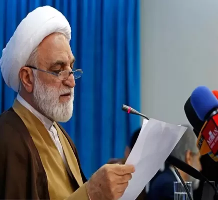 رئيس القضاء الإيراني يصدر أوامر بتطبيق الحجاب الإجباري... تفاصيل