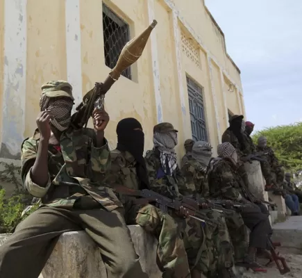 بعد داعش... هل توظف فرنسا تنظيم القاعدة في أفريقيا؟