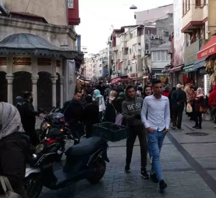 بعد تفجير إسطنبول... كيف يعيش السوريون في تركيا؟