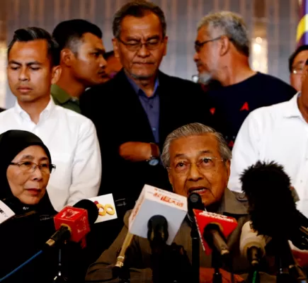 النموذج الماليزي: هل يمكن أن تكتسي العلمانية ثوباً إسلامياً؟