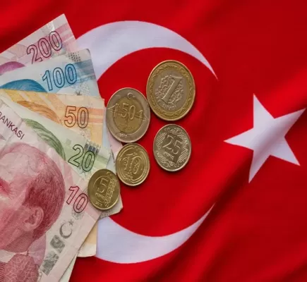 الليرة التركية تسجل تراجعاً قياسياً جديداً مقابل الدولار